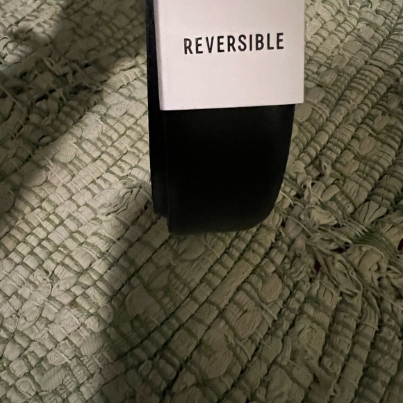 Men’s Reversible Express leather belt. New!! Black/Gray reversible - Picture 3 of 7